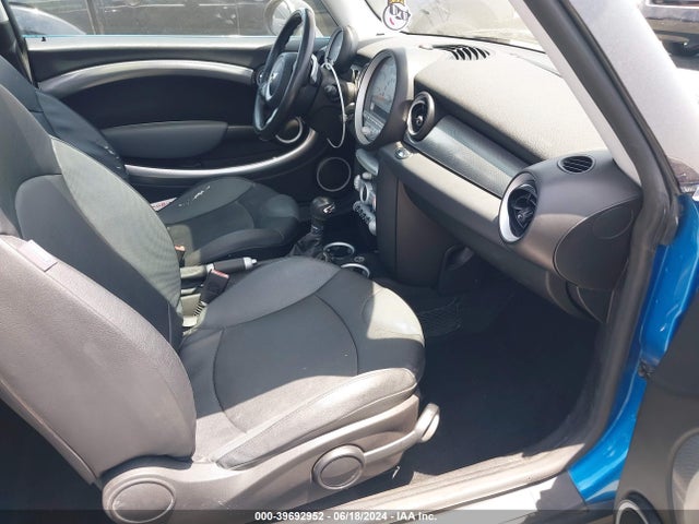 2007 MINI COOPER S WMWMF73537TL92557 Photo 4