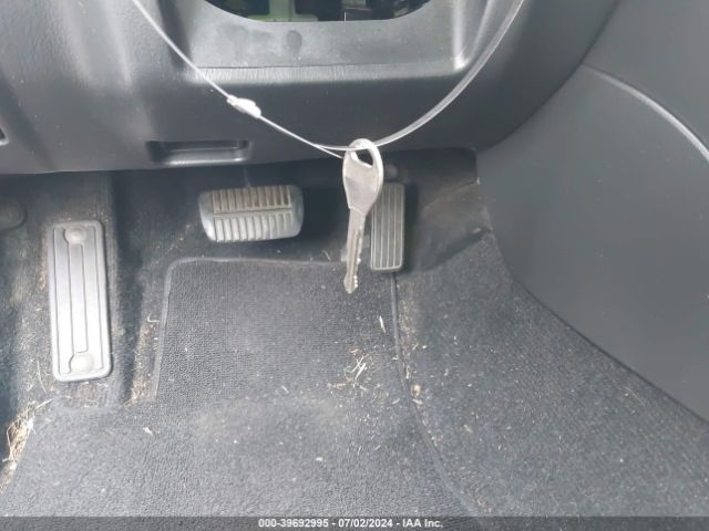 2005 SAAB 9-2X JF4GG61665H053769 Photo 10