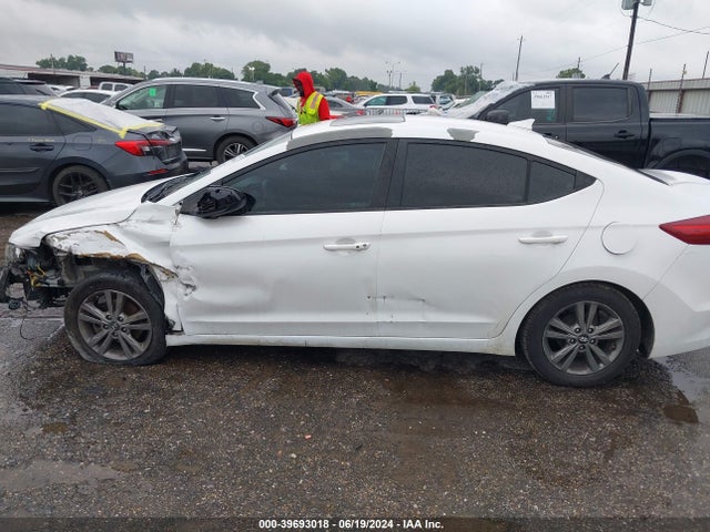 Hyundai Elantra Value Edition 2017 5NPD84LF0HH160914 Image 15