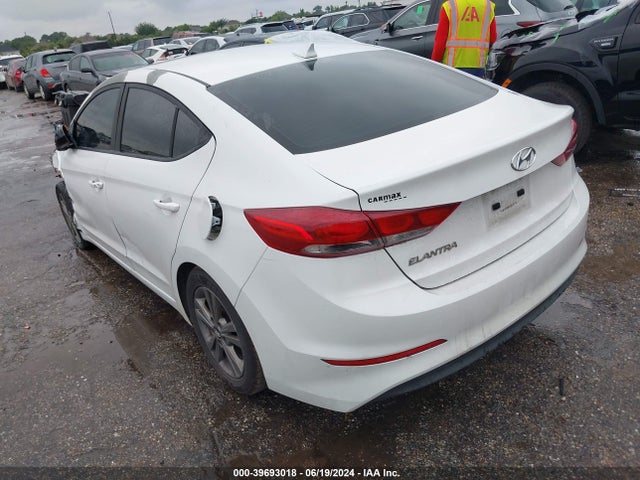 Hyundai Elantra Value Edition 2017 5NPD84LF0HH160914 Image 3