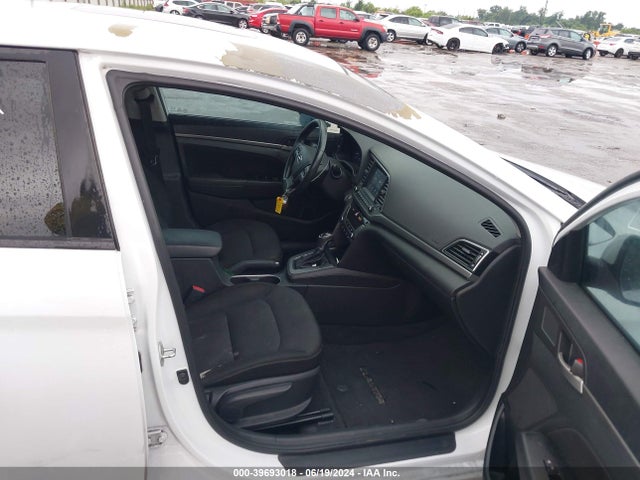 Hyundai Elantra Value Edition 2017 5NPD84LF0HH160914 Image 5