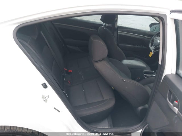 Hyundai Elantra Value Edition 2017 5NPD84LF0HH160914 Image 8