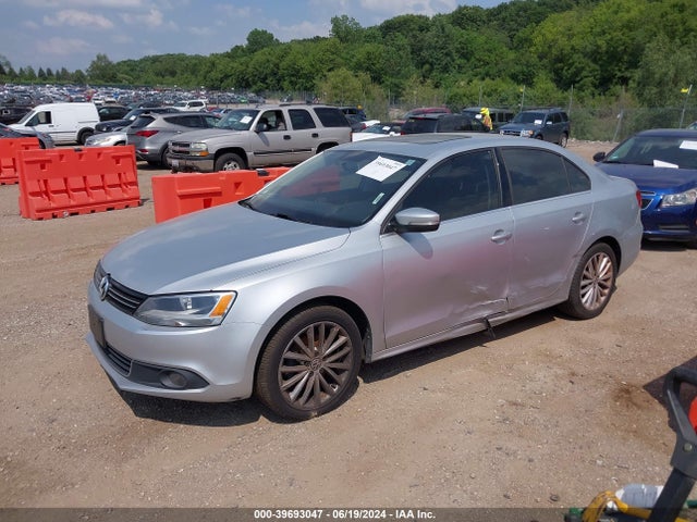 3VWL07AJ4EM423730 Volkswagen Jetta 1.8t Sel