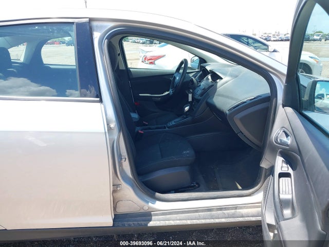 Ford FOCUS SE 2018 1FADP3F25JL259144 Image 5