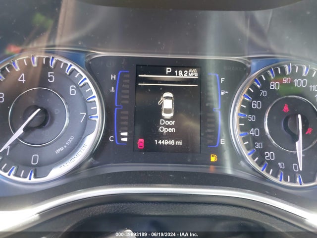 1C3CCCAB3FN633128 Chrysler 200 Limited