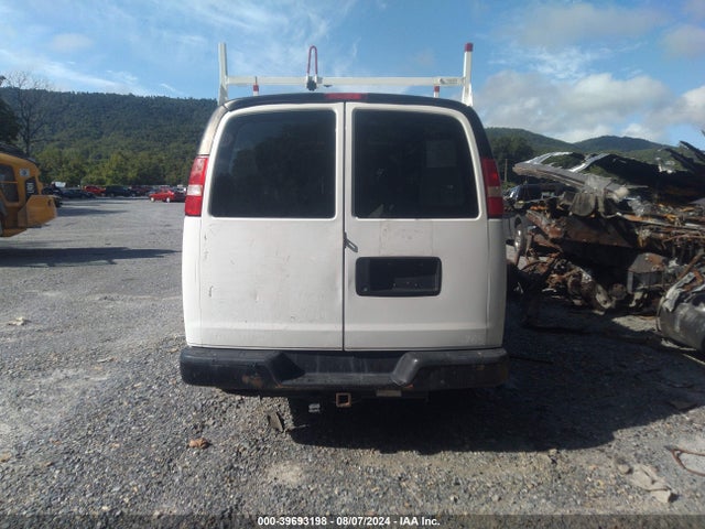 Chevrolet Express 2500 Work Van 2015 1GCWGFCF9F1283705 Image 16