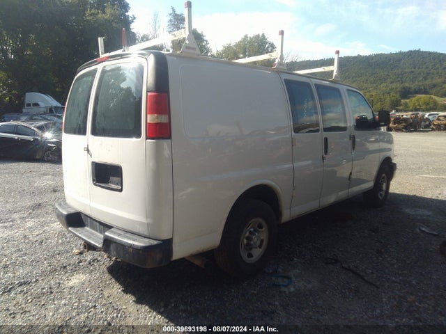 Chevrolet Express 2500 Work Van 2015 1GCWGFCF9F1283705 Image 4