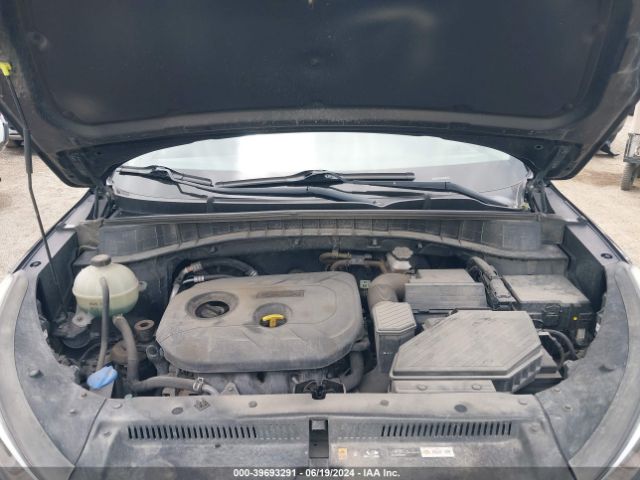 KM8J23A48HU391514 Hyundai TUCSON SE