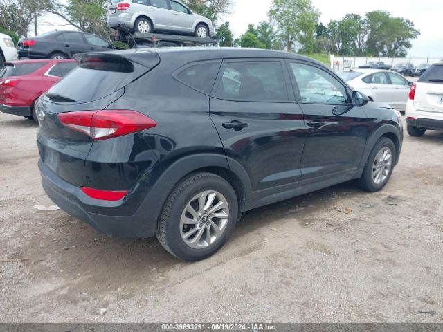 KM8J23A48HU391514 Hyundai TUCSON SE
