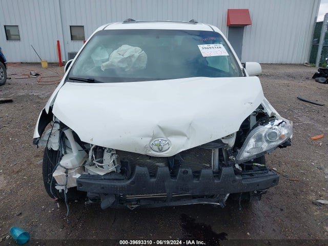 Toyota Sienna Xle 8 Passenger 2017 5TDYZ3DC8HS843323 Image 13
