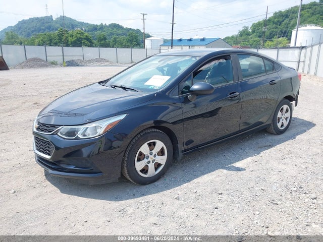 Chevrolet Cruze Ls Auto 2017 1G1BC5SM4H7176171 Image 2