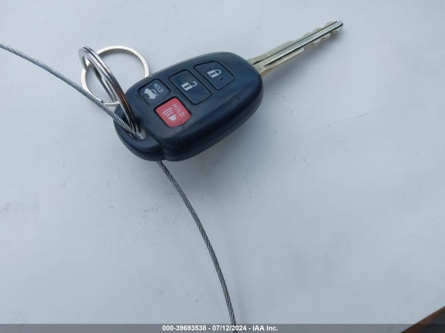 Toyota COROLLA SE 2019 5YFBURHE0KP931107 Image 11