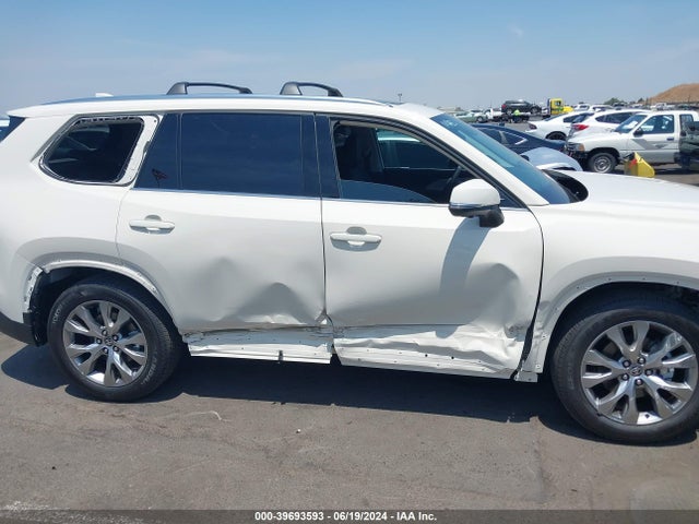 Toyota Grand Highlander Limited 2024 5TDAAAB58RS053054 Image 14