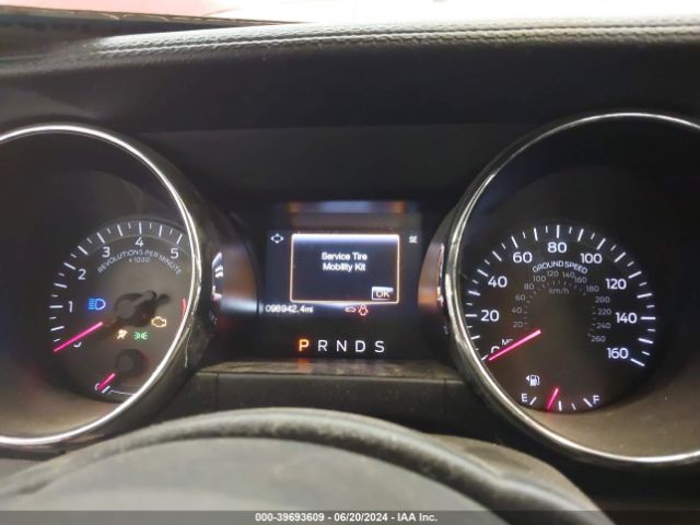 1FA6P8AM8F5306094 Ford Mustang V6