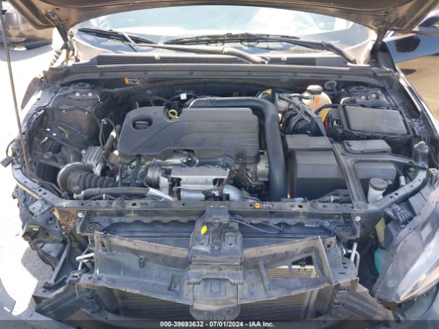 1G1ZD5ST7NF120942 Chevrolet Malibu Fwd Lt
