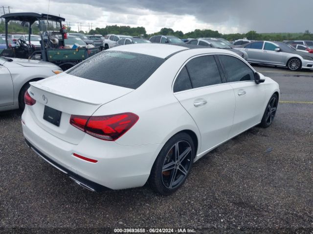 W1K3G4EB8LJ220727 Mercedes-Benz A 220