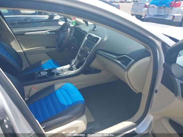1FA6P0H76G5118449 Ford FUSION SE