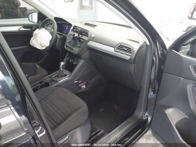 3VV1B7AX4NM034726 Volkswagen Tiguan 2.0t S