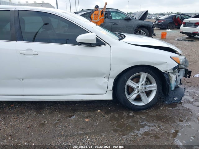 4T1BF1FKXEU357543 Toyota Camry L/le/se/se Sport/xle