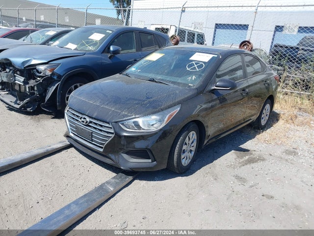 Hyundai ACCENT SE 2019 3KPC24A38KE088104 Image 2