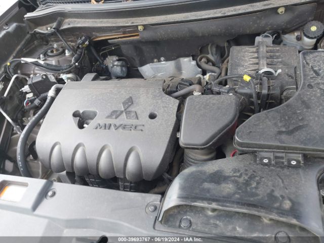 JA4AZ3A32HZ029568 Mitsubishi Outlander Sel