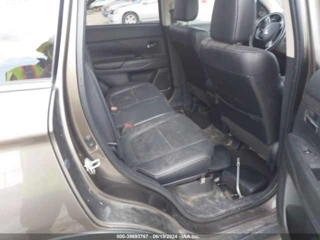 JA4AZ3A32HZ029568 Mitsubishi Outlander Sel