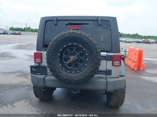 1C4BJWDGXFL509780 Jeep Wrangler Unlimited Sport