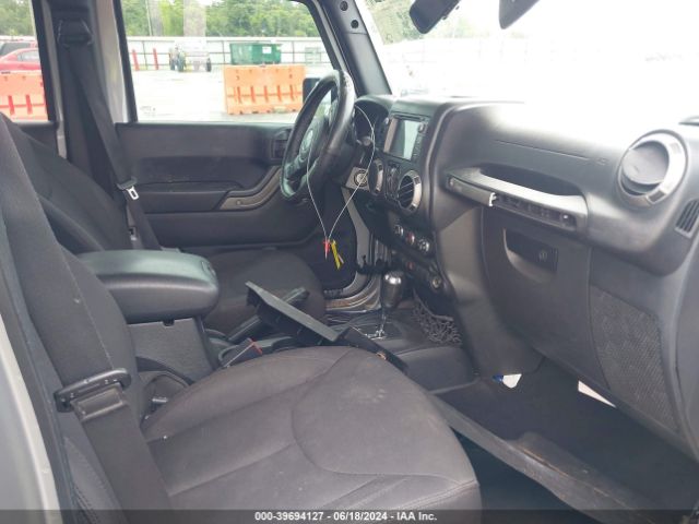 1C4BJWDGXFL509780 Jeep Wrangler Unlimited Sport