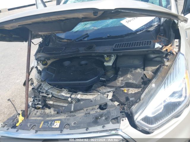 1FMCU9J99HUF00984 Ford Escape Titanium