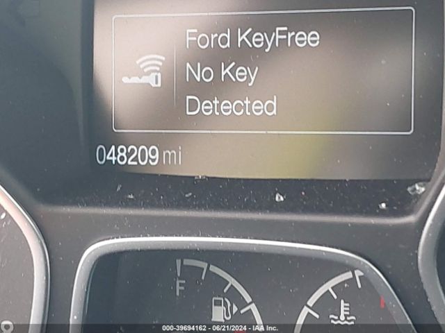 1FMCU9J99HUF00984 Ford Escape Titanium