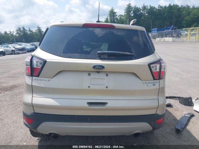 1FMCU9J99HUF00984 Ford Escape Titanium