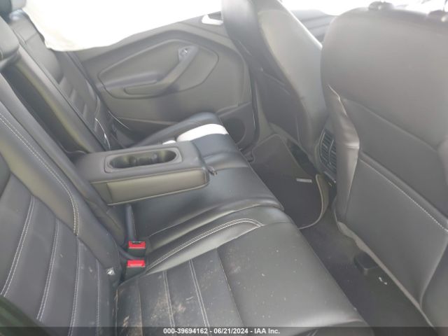 1FMCU9J99HUF00984 Ford Escape Titanium