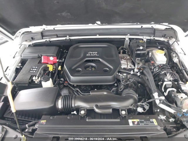 1C4HJXENXMW625974 Jeep Wrangler Unlimited Sahara 4x4