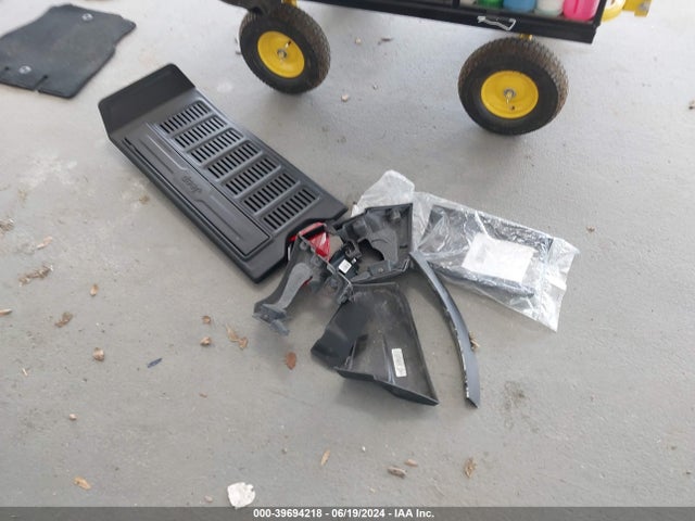1C4HJXENXMW625974 Jeep Wrangler Unlimited Sahara 4x4