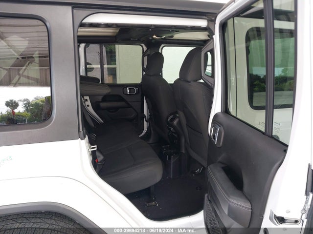 1C4HJXENXMW625974 Jeep Wrangler Unlimited Sahara 4x4
