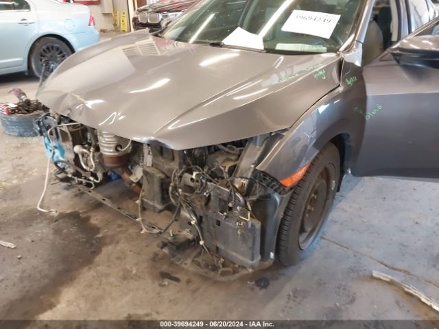 19XFC2F6XKE014670 Honda Civic Lx