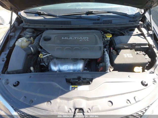1C3CCCAB8FN667422 Chrysler 200 Limited