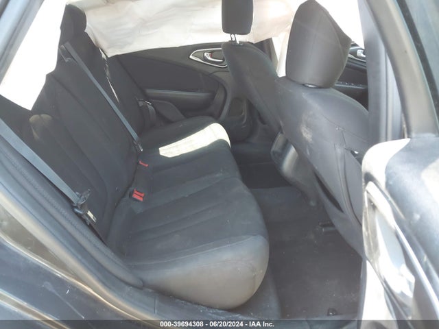 1C3CCCAB8FN667422 Chrysler 200 Limited