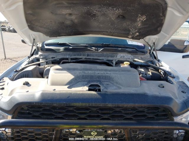 3C6UR5HJXNG273068 RAM 2500 Tradesman  4x4 8' Box