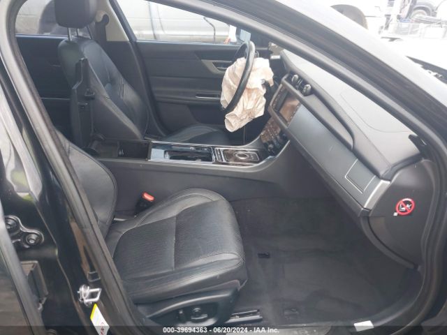 SAJBE4BV8GCY13428 Jaguar Xf 35t Prestige