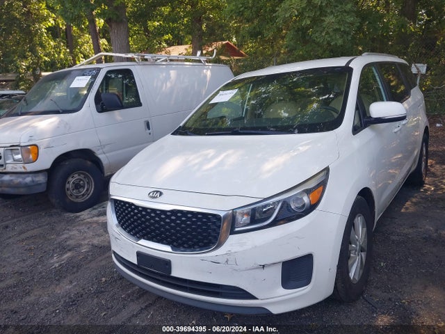 KIA SEDONA LX 2016 KNDMB5C1XG6089466 Image 2