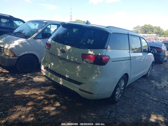 KIA SEDONA LX 2016 KNDMB5C1XG6089466 Image 4