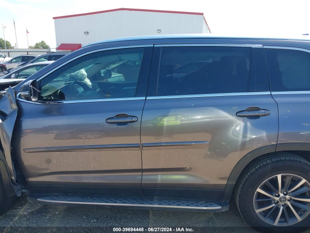 Toyota Highlander Xle 2019 5TDKZRFH1KS568273 Image 14