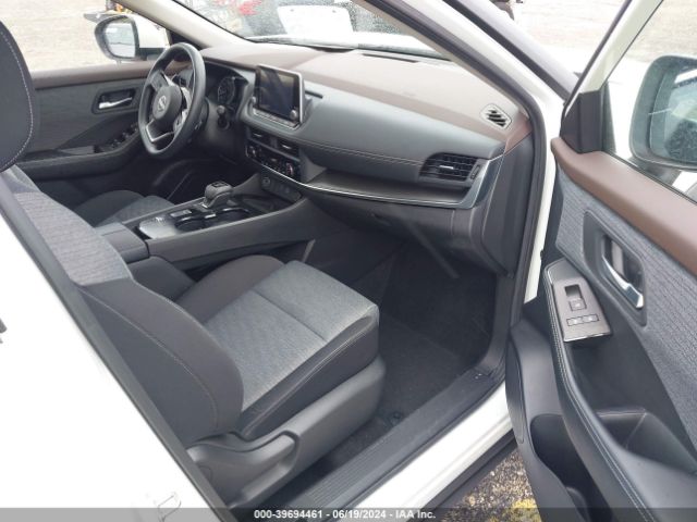 JN8BT3BA7PW434144 Nissan Rogue Sv Fwd