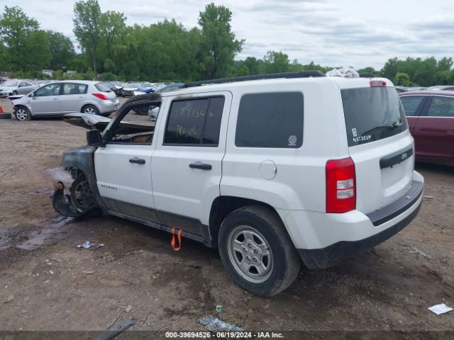 1C4NJPBB1GD603228 Jeep Patriot Sport