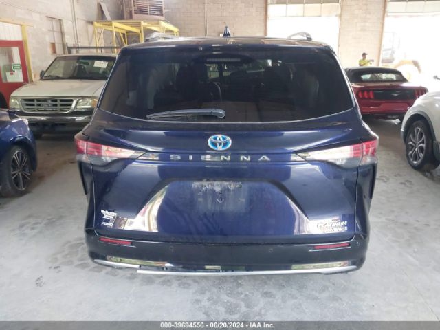 5TDESKFC8NS043373 Toyota Sienna Platinum