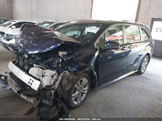 5TDESKFC8NS043373 Toyota Sienna Platinum