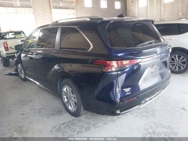5TDESKFC8NS043373 Toyota Sienna Platinum