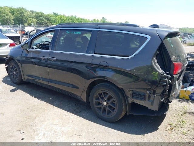2C4RC1DG0MR551360 Chrysler Voyager Lxi