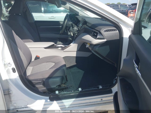 Toyota CAMRY LE 2023 4T1C11AK3PU734338 Image 5